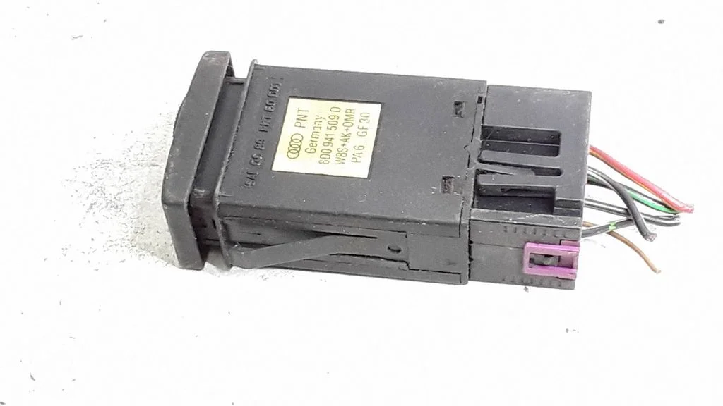 Hazard light switch – Audi A4 S4 B5 8D (1994-1999)