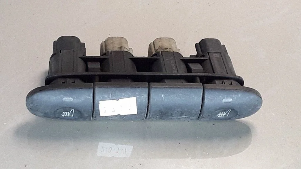 Przełącznik podgrzewania foteli – Ford Mondeo MK II (1996-2000)