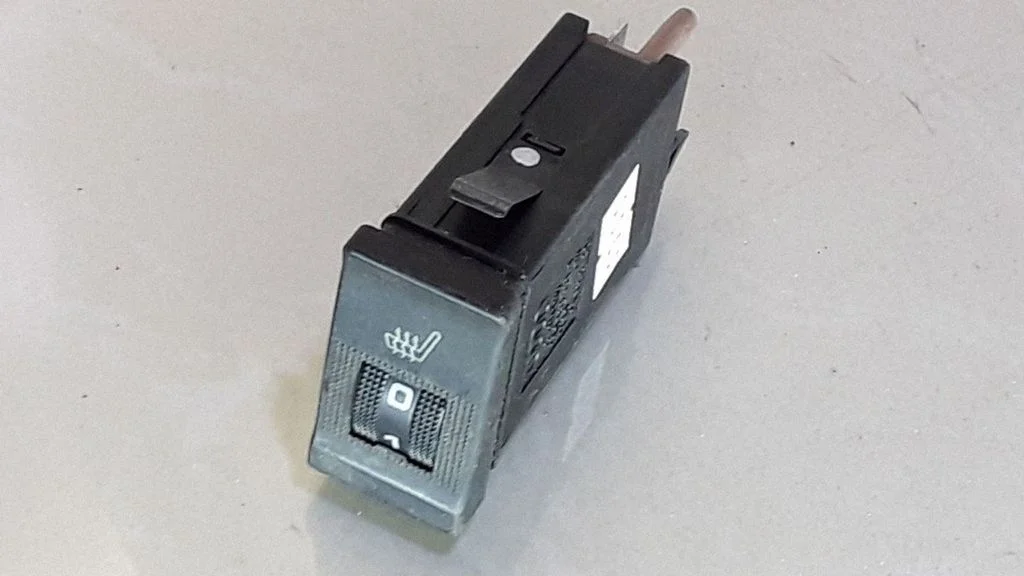 Seat heating switch 4A0963563B