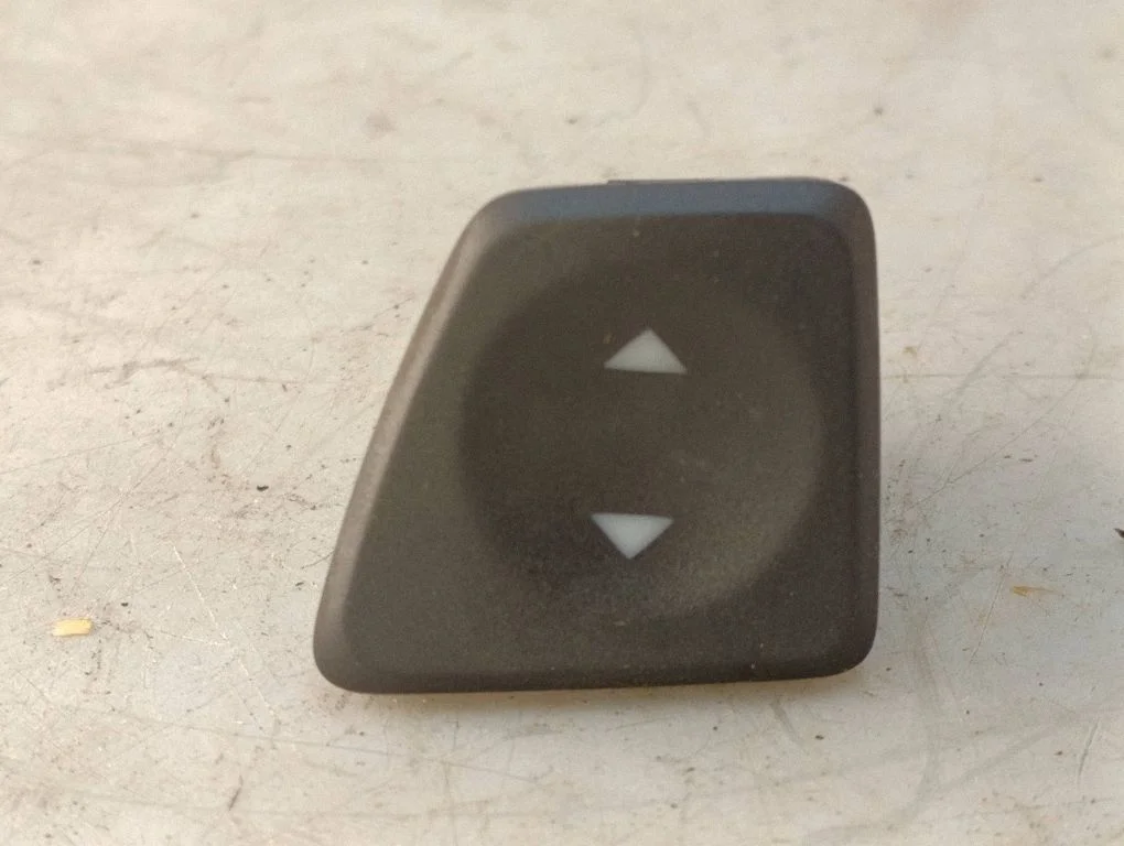 Elektriaknate lüliti E30500