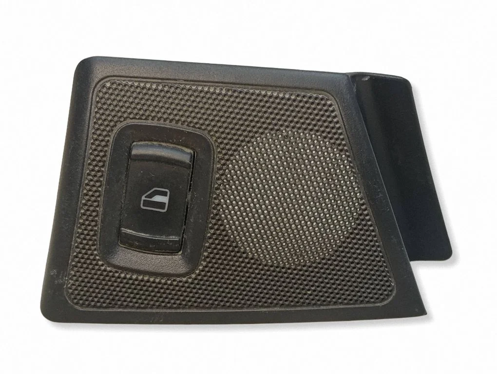 Electric window control switch – Skoda Octavia Mk1 (1U) (1996-2004)