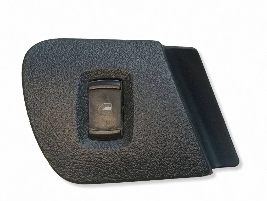 Electric window control switch – Skoda Octavia Mk1 (1U) (1996-2004)