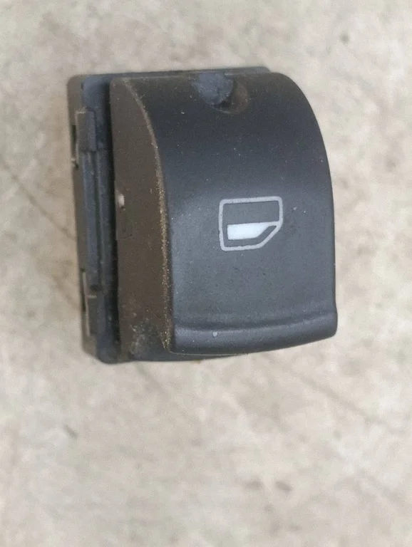 Electric window control switch – Audi A6 Allroad C6 (2006-2011)