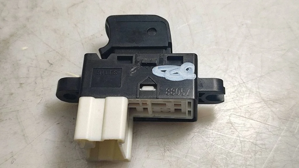 Elektriaknate lüliti 8805Z