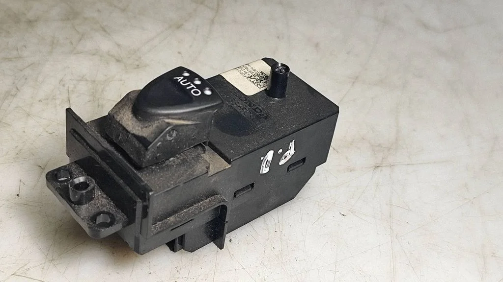 Elektriaknate lüliti 35760SMGE010