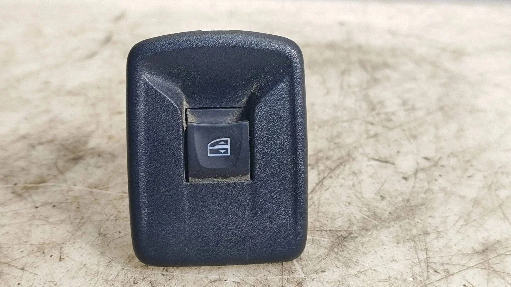 Electric window control switch – Dacia Sandero III (2020-), front right
