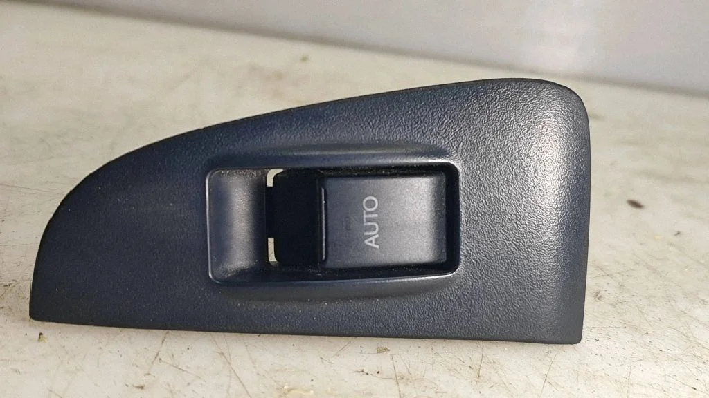 Electric window control switch 7427205020