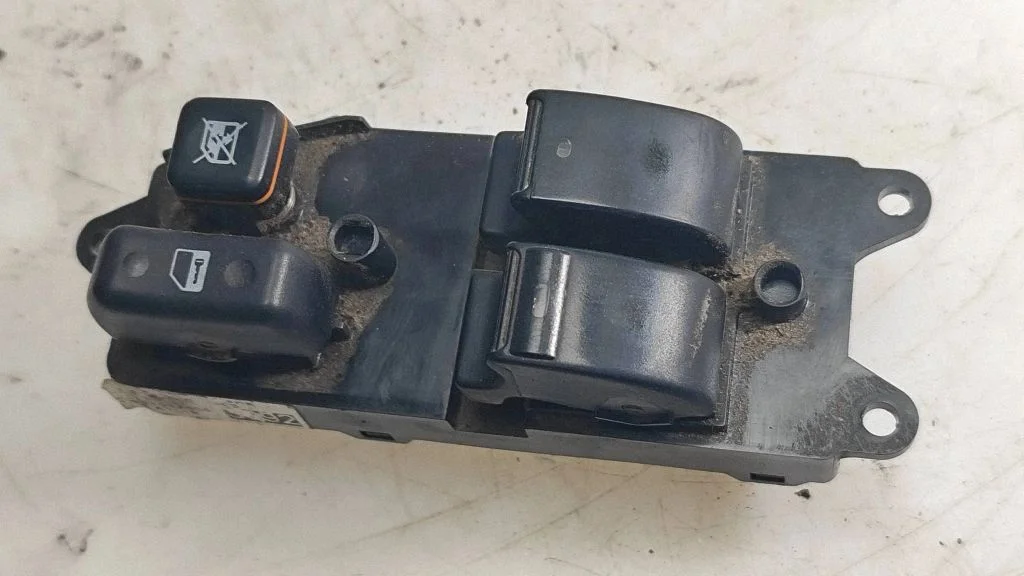 Elektriaknate lüliti – Toyota Corolla Verso AR10 (2004-2009)