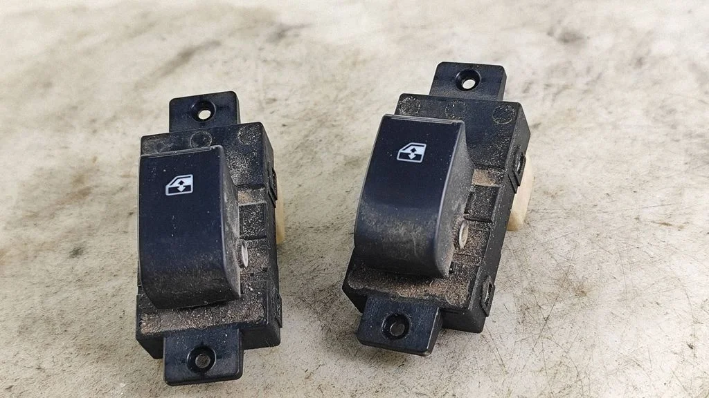 Electric window control switch – Opel Antara (2006-2016)