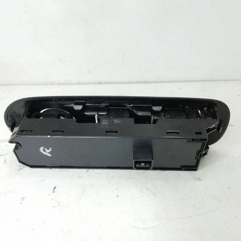 Electric window control switch – Ford Mondeo MK IV (2007-2014)