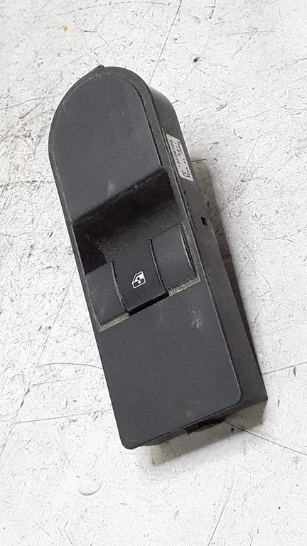 Electric window control switch – Opel Astra H (2004-2012)