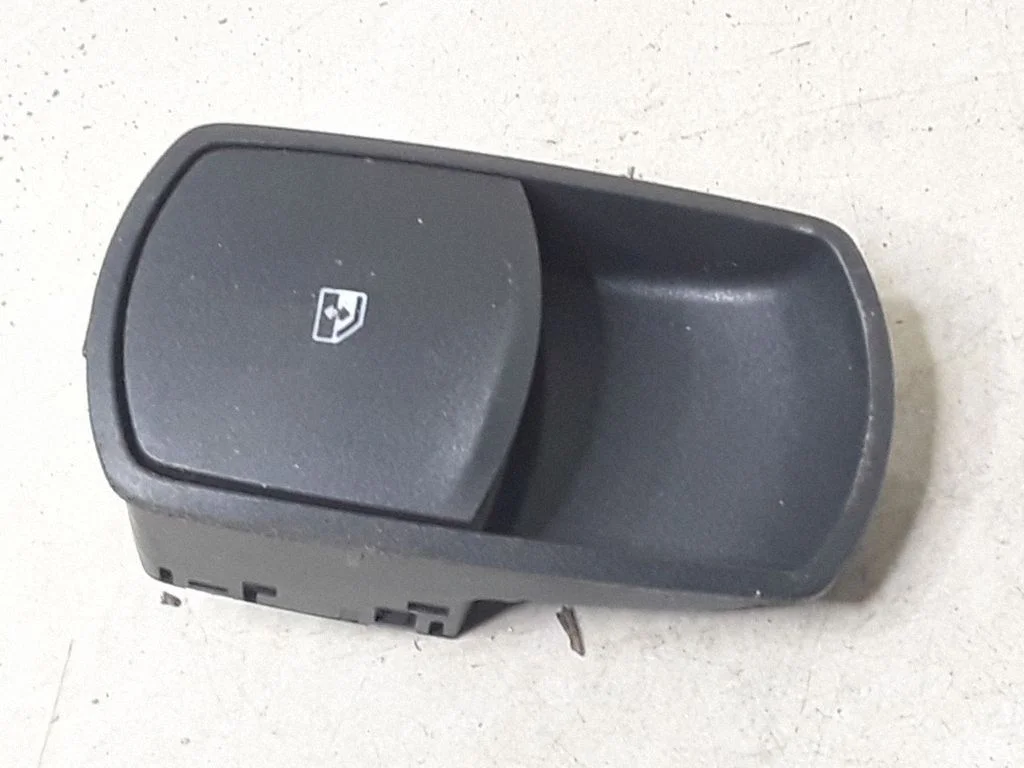Electric window control switch 13189333RW