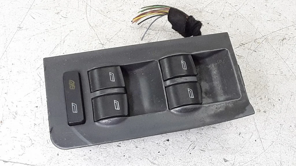 Electric window control switch – Audi A6 Allroad C5 (1999-2005)