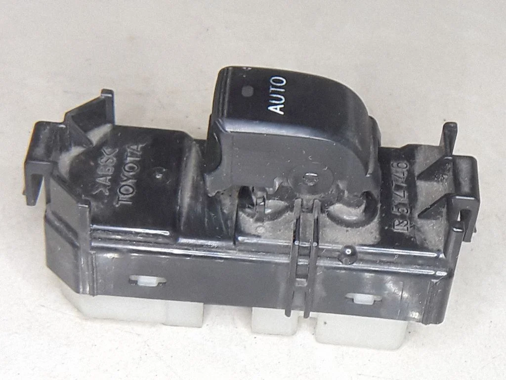 Elektriaknate lüliti – Toyota Corolla Verso E121 (2001-2004)