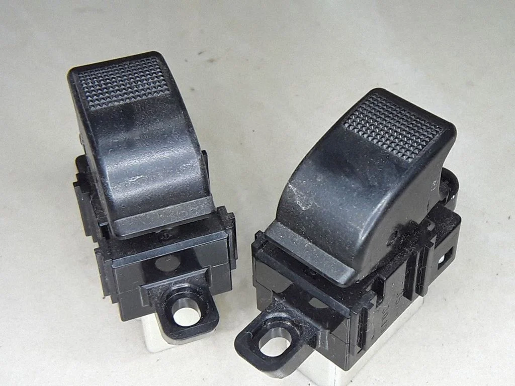Elektriaknate lüliti 3583849