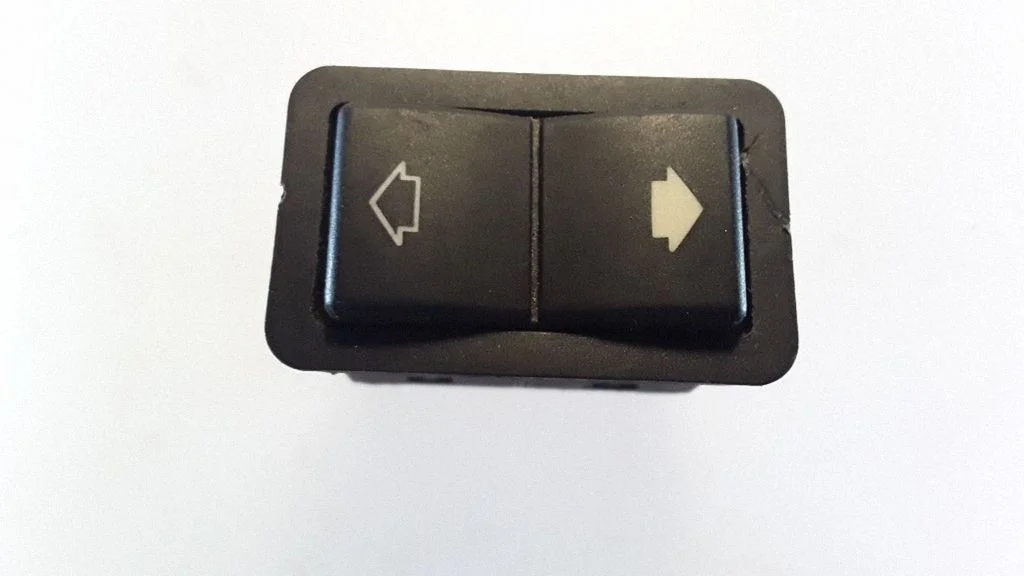 Elektriaknate lüliti 8368974