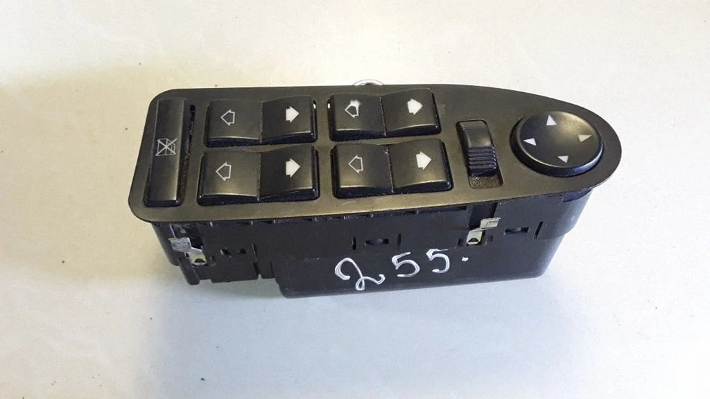 Electric window control switch – BMW 5 Series E39 (1996-2003)