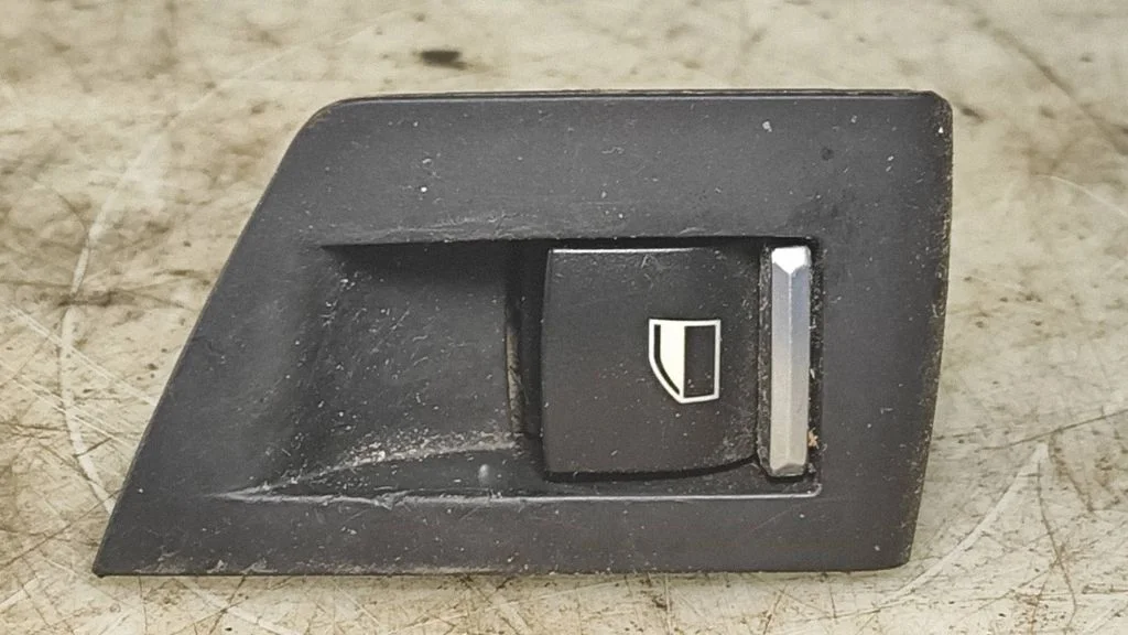 Electric window control switch – BMW 5 Series F10 F11 (2009-2016)