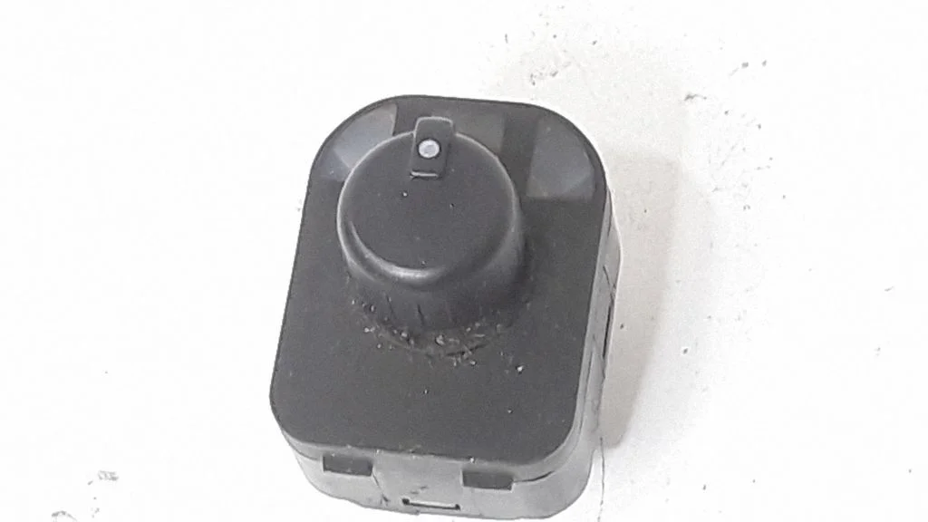 Wing mirror switch – Audi A4 S4 B6 8E 8H (2001-2005)