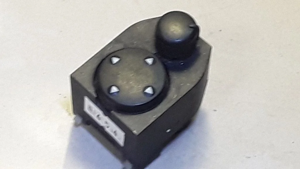 Wing mirror switch – Audi A4 S4 B5 8D (1994-1999)