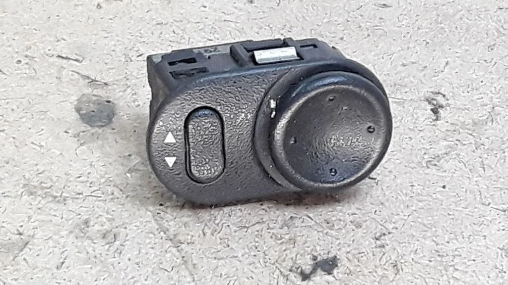 Wing mirror switch – Opel Zafira A (1999-2005)