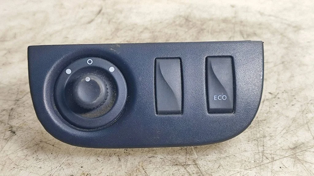 Wing mirror switch 255704649R – Dacia Sandero III (2020-)