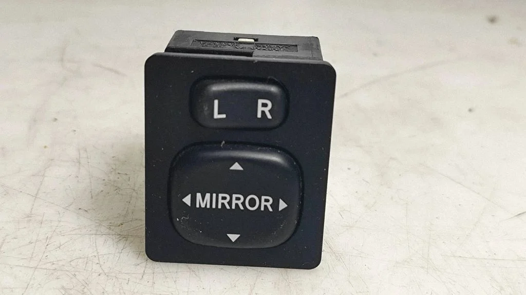 Wing mirror switch 769746F