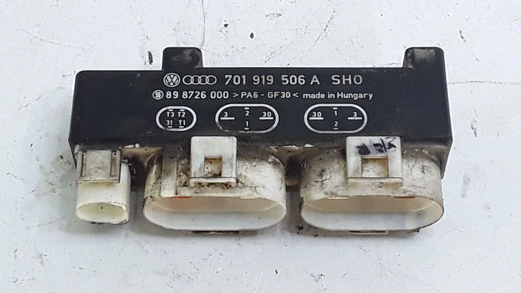 Coolant fan relay – Ford Galaxy (1995-2000)