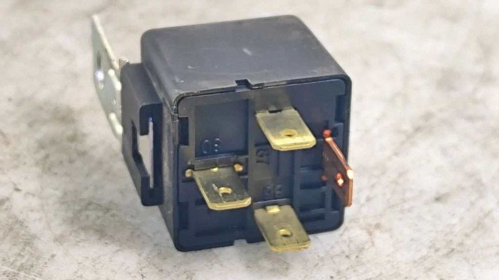 Other relay 96329341
