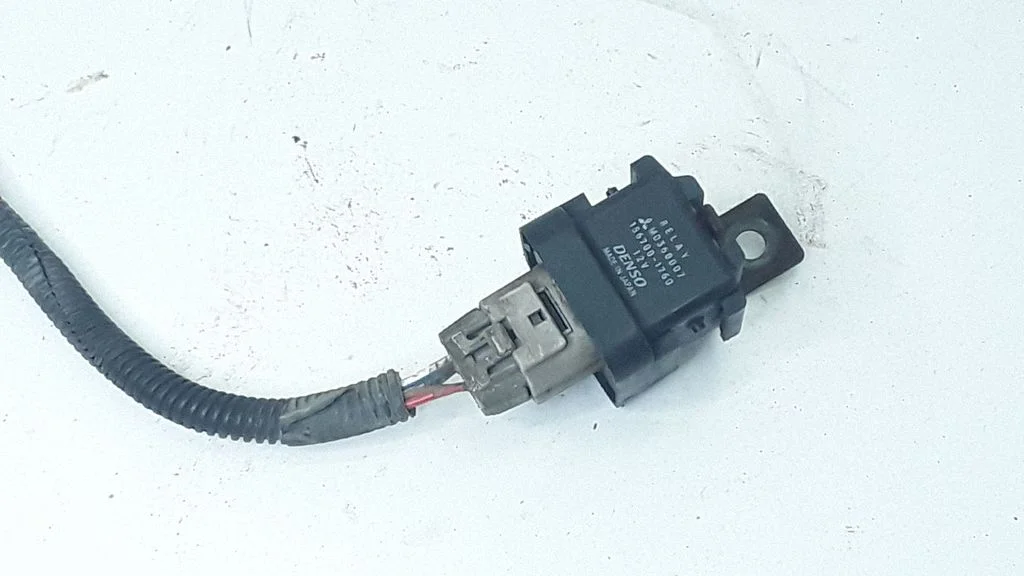 Other relay – Mitsubishi Carisma (2000-2004)