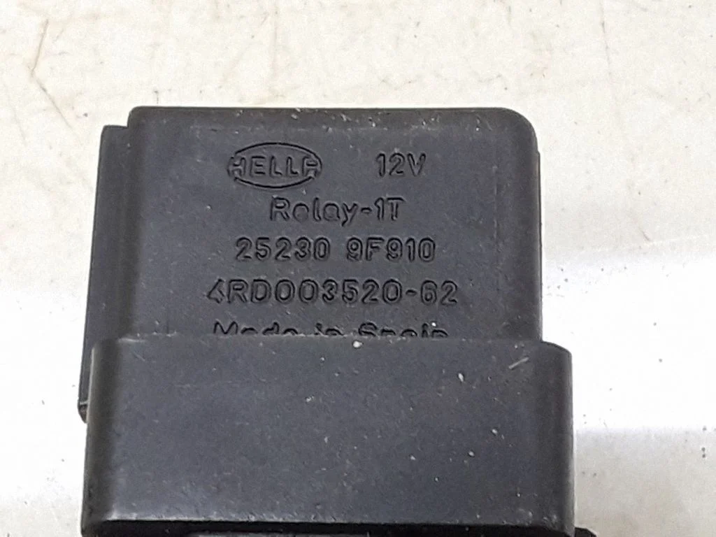 Other relay – Nissan Primera (1997-1999)