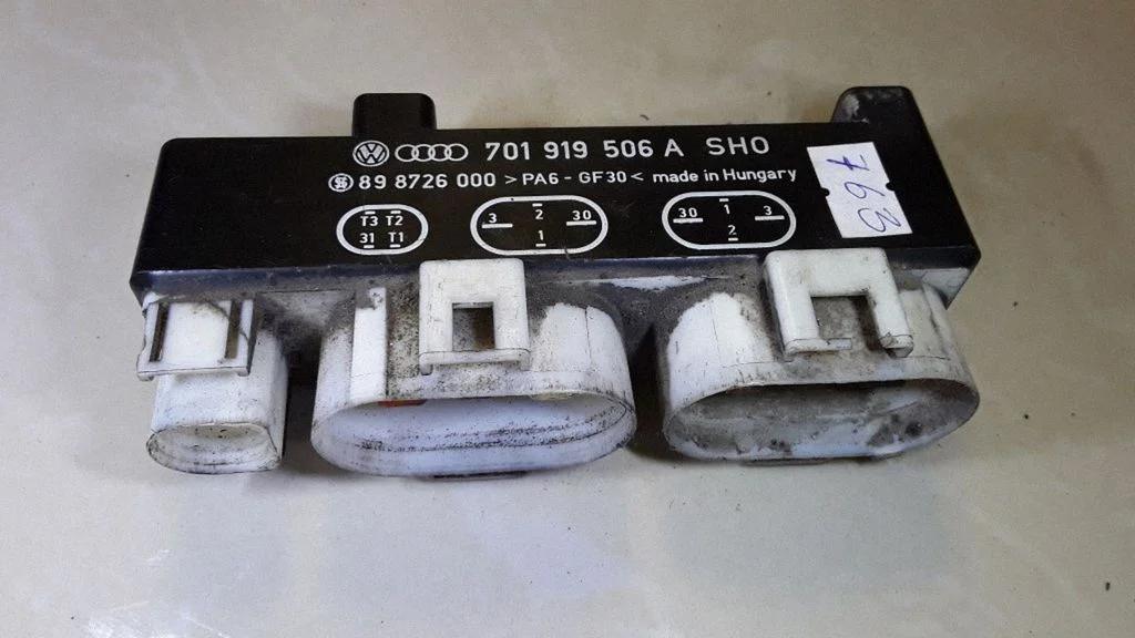 Coolant fan relay – Volkswagen Sharan (1996-2000)