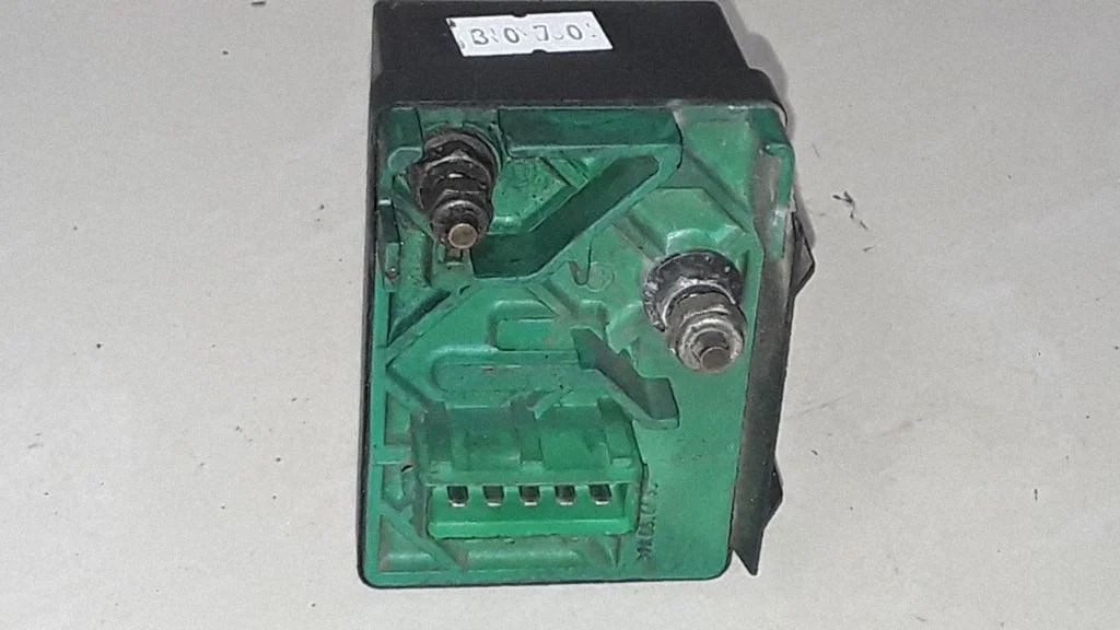 Glow plug pre-heat relay – Peugeot 406 (1999-2006)