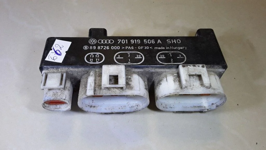 Coolant fan relay – Volkswagen Sharan (1996-2000)