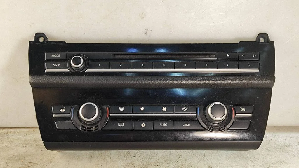 Climate control unit 9241243