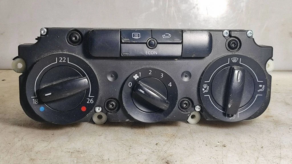 Climate control unit – Volkswagen Golf IV (1998-2005)