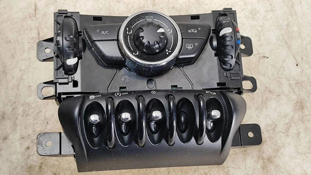 Climate control unit E1060548