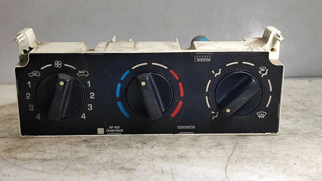 Panel sterowania klimatyzacją / nawiewem 1848819655 – Peugeot Partner (2003-2008)