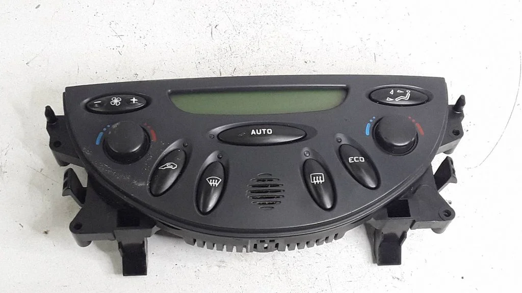 Climate control unit – Citroen C5 (2001-2004)