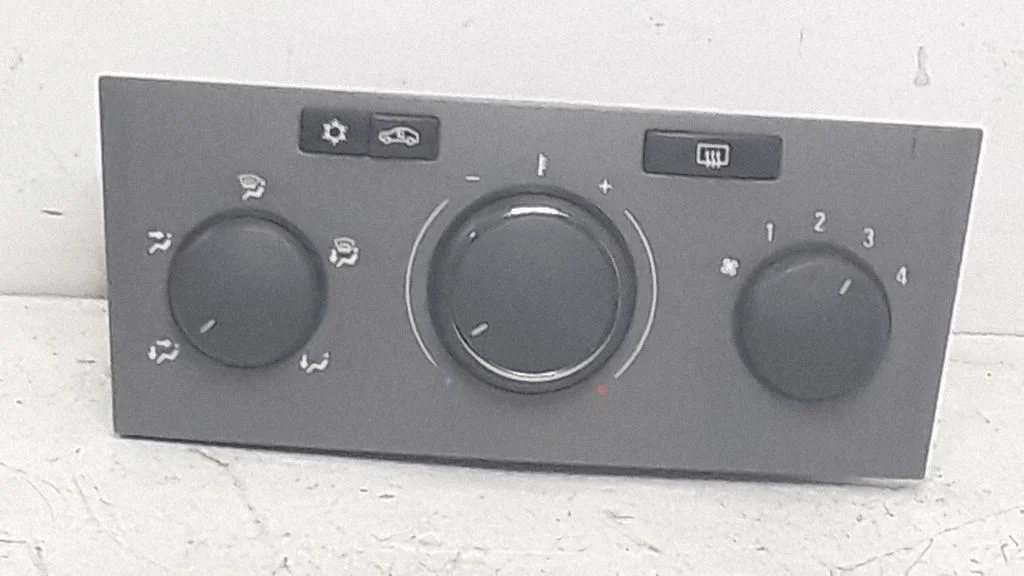 Climate control unit – Opel Zafira B (2005-2014)