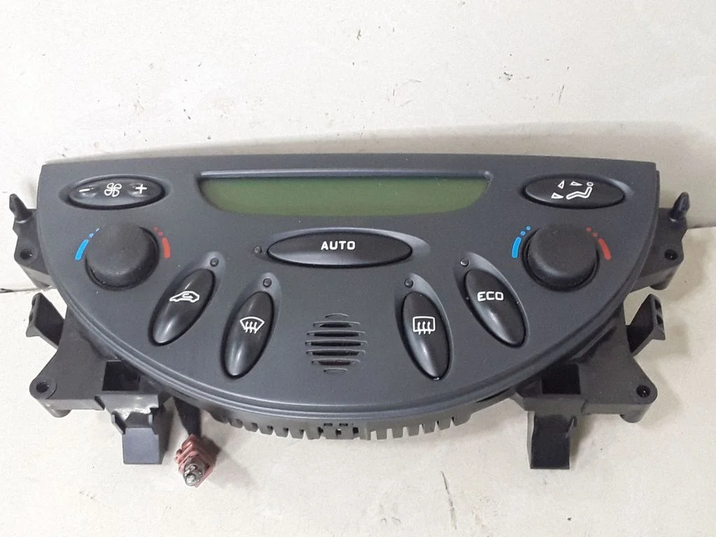 Climate control unit – Citroen C5 (2001-2004)