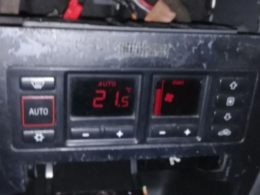 Kliimaseadme/kütte juhtplokk (salongis) – Audi A3 S3 8L (1996-2003)