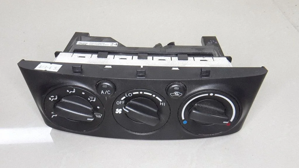 Climate control unit – Toyota Avensis T250 (2006-2009)