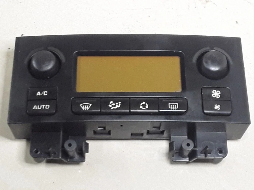 Climate control unit – Citroen C4 I (2004-2010)