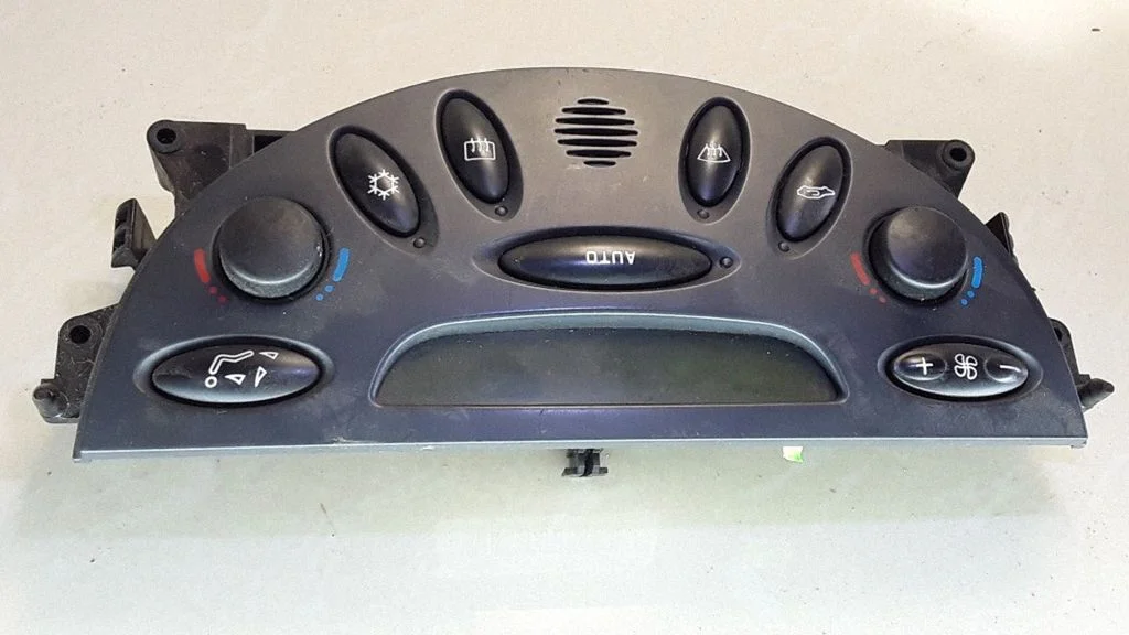 Climate control unit – Citroen C5 (2001-2004)