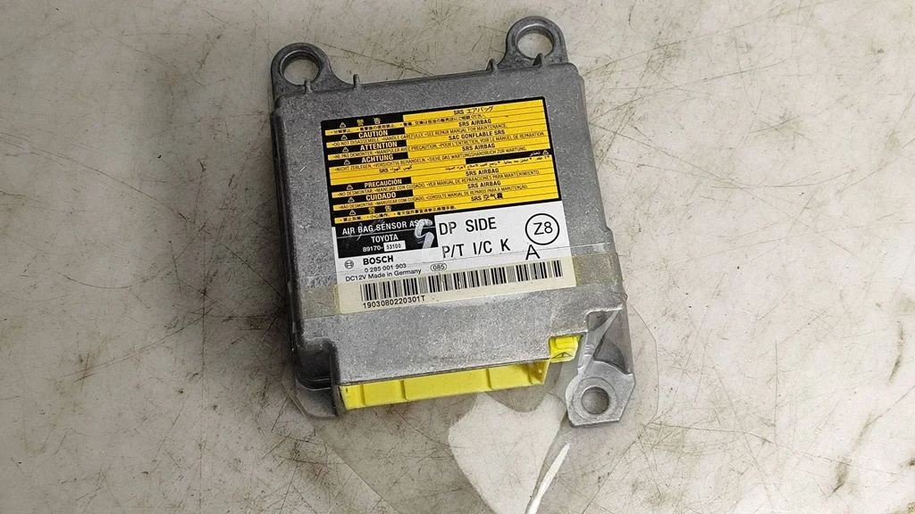 Airbag control unit/module – Lexus IS 220D-250-350 (2006-2013)