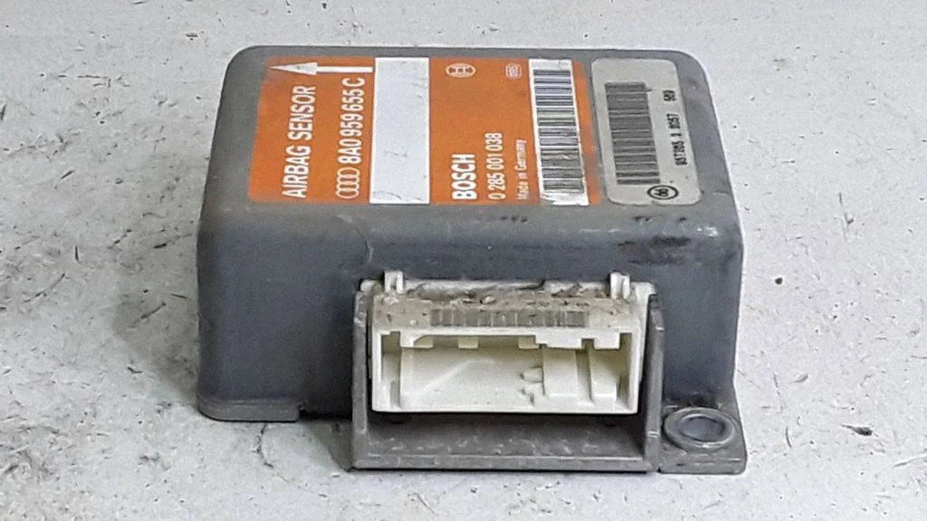 Airbag control unit/module – Audi A4 S4 B5 8D (1994-1999)