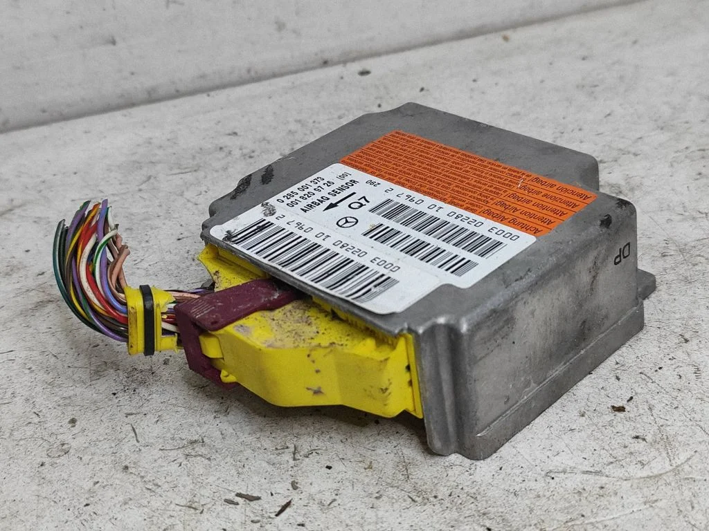 Airbag control unit/module – Mercedes-Benz C-Class W203 (2000-2007)