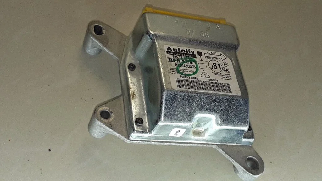 Airbag control unit/module 8200435005
