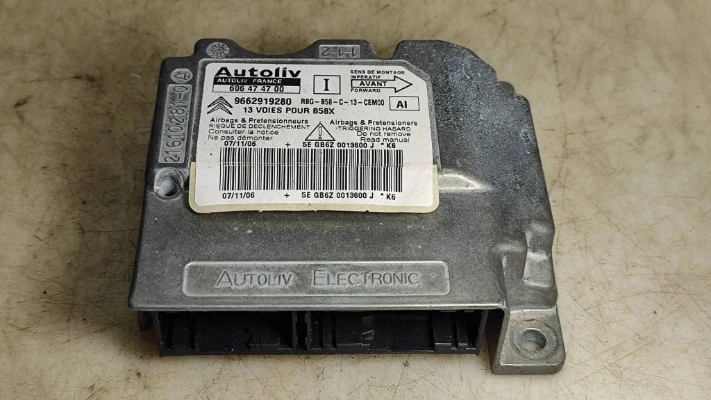 Airbag control unit/module – Citroen C4 I (2004-2010)
